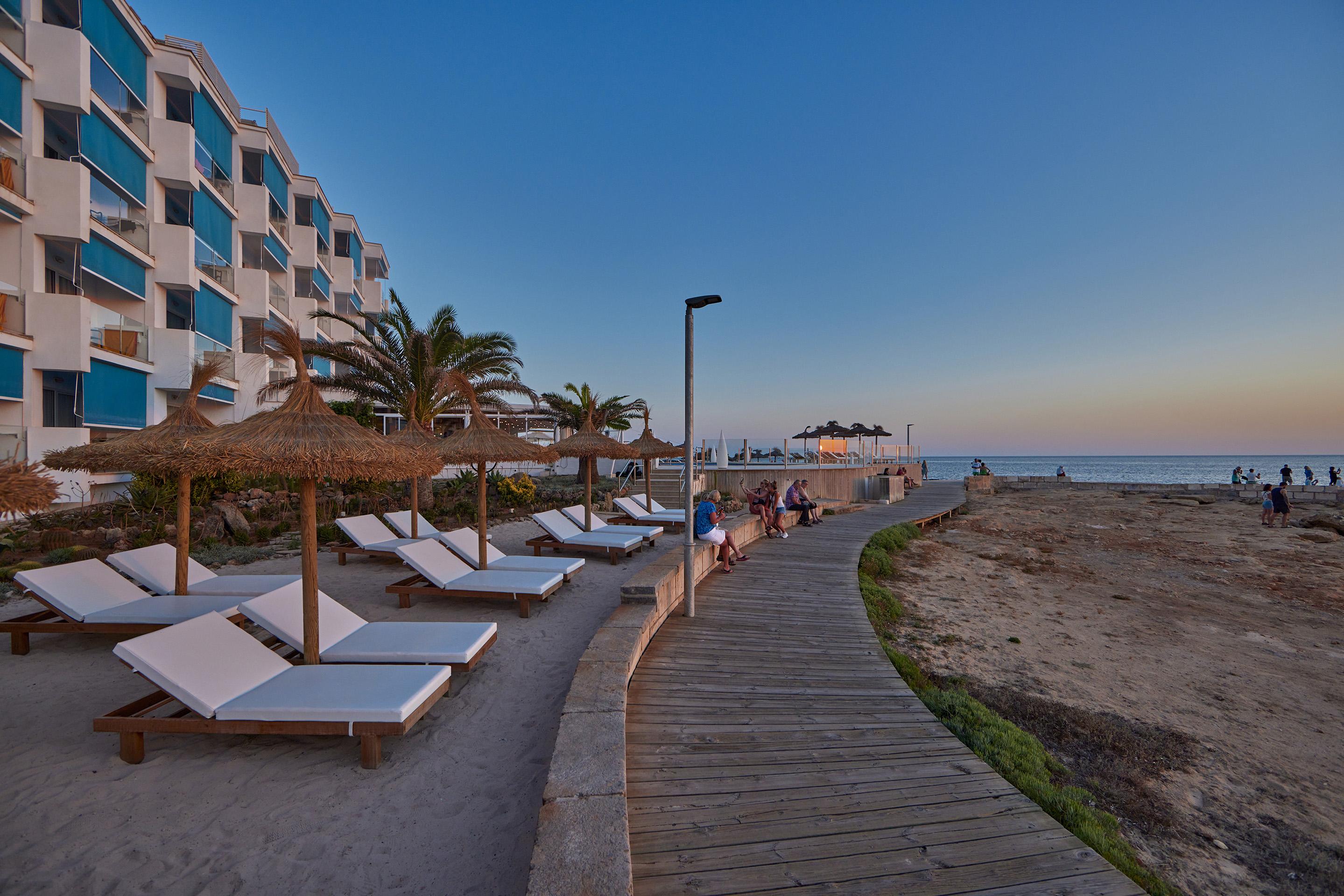 Universal Hotel Cabo Blanco - Adults Only Colonia de Sant Jordi Kültér fotó